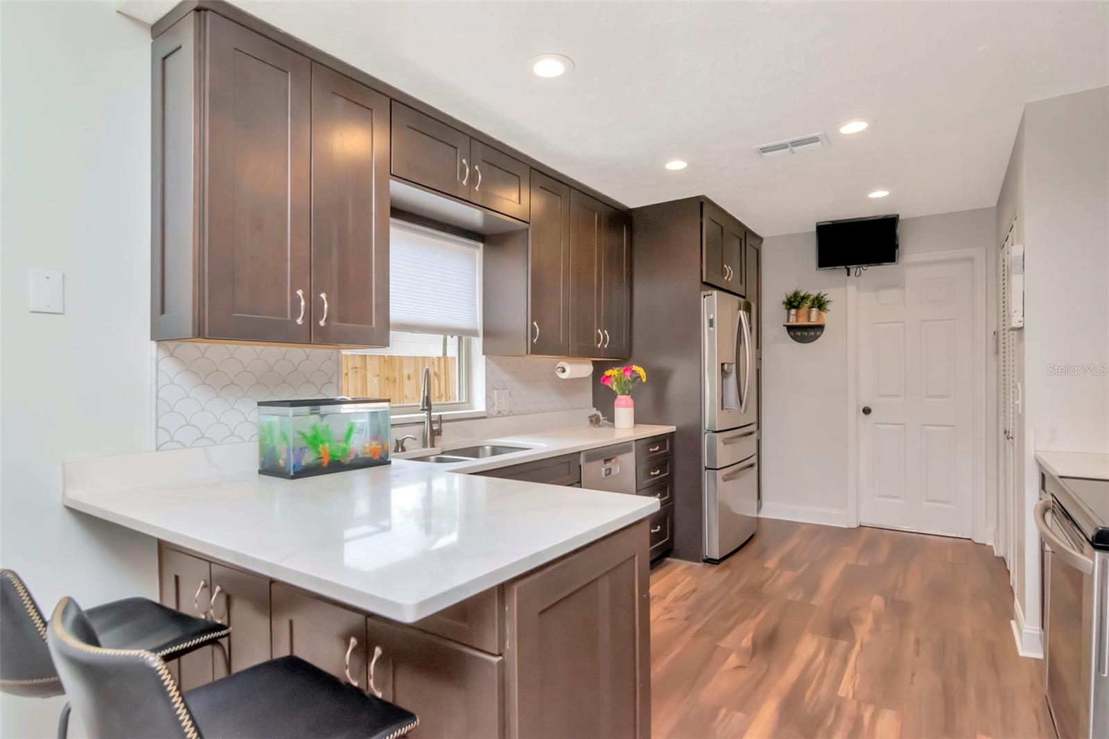 Image 8 of 26 For 6806 Gabrielle Street