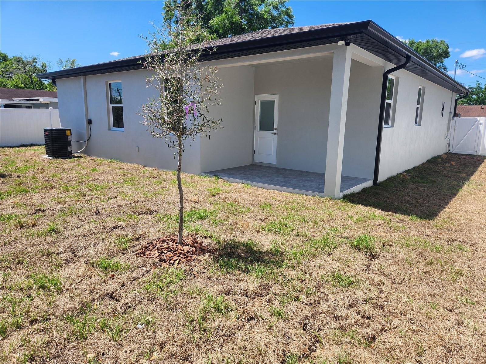 Image 3 of 12 For 10909 28th Street