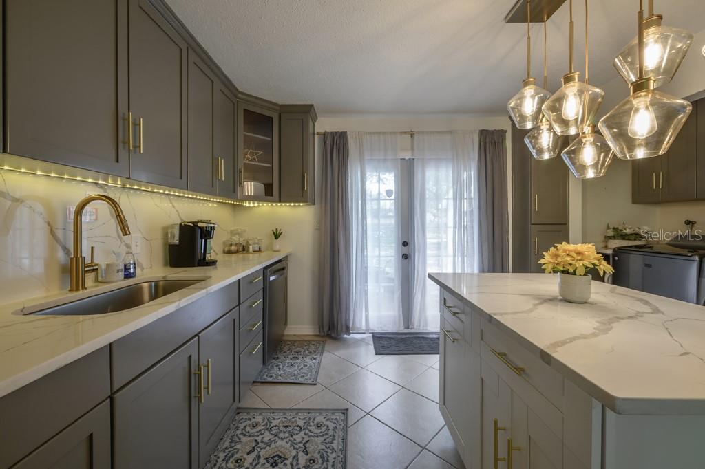 Image 11 of 28 For 6010 Dexter Avenue