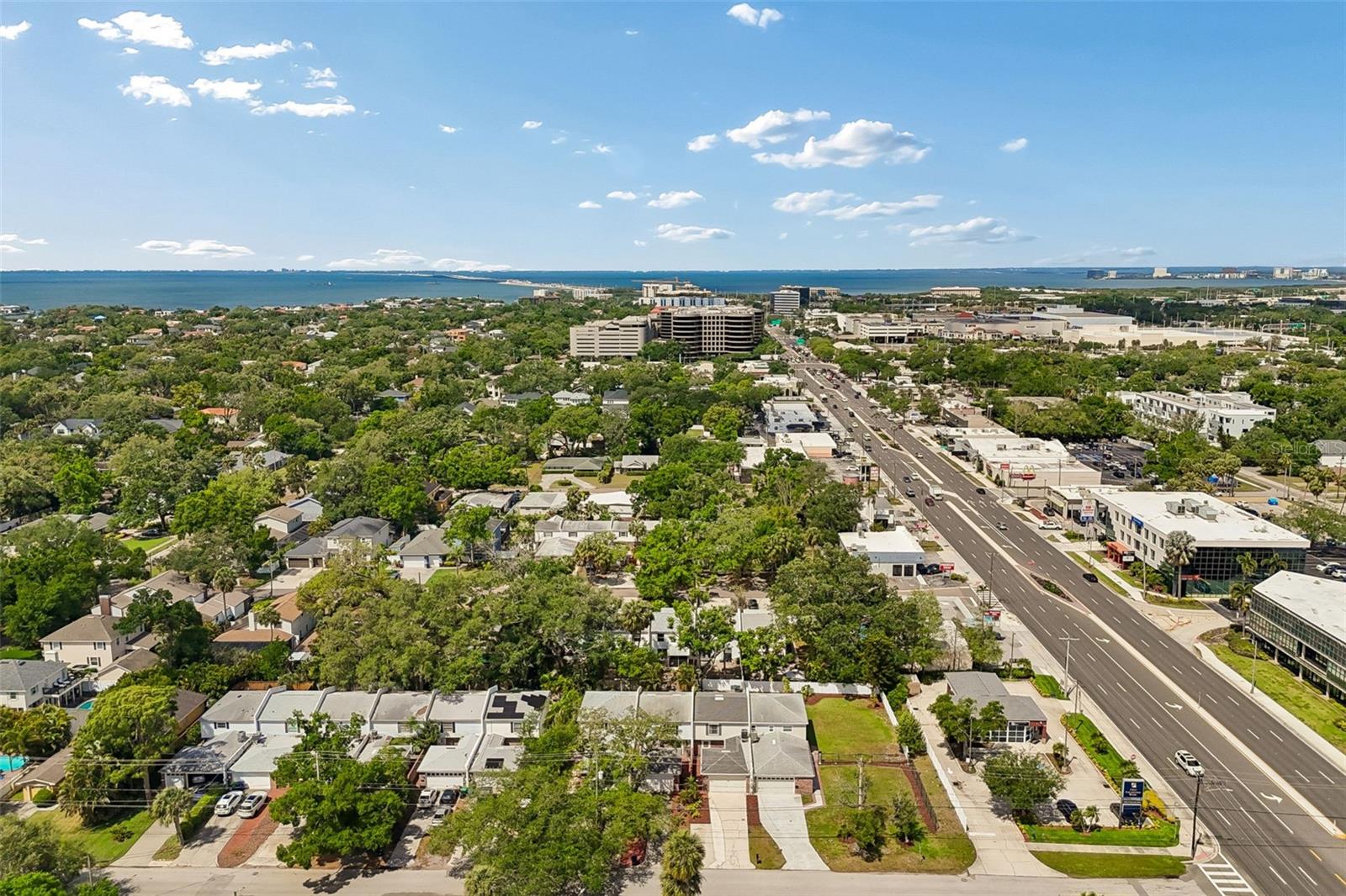 Image 36 of 38 For 105 Manhattan Avenue