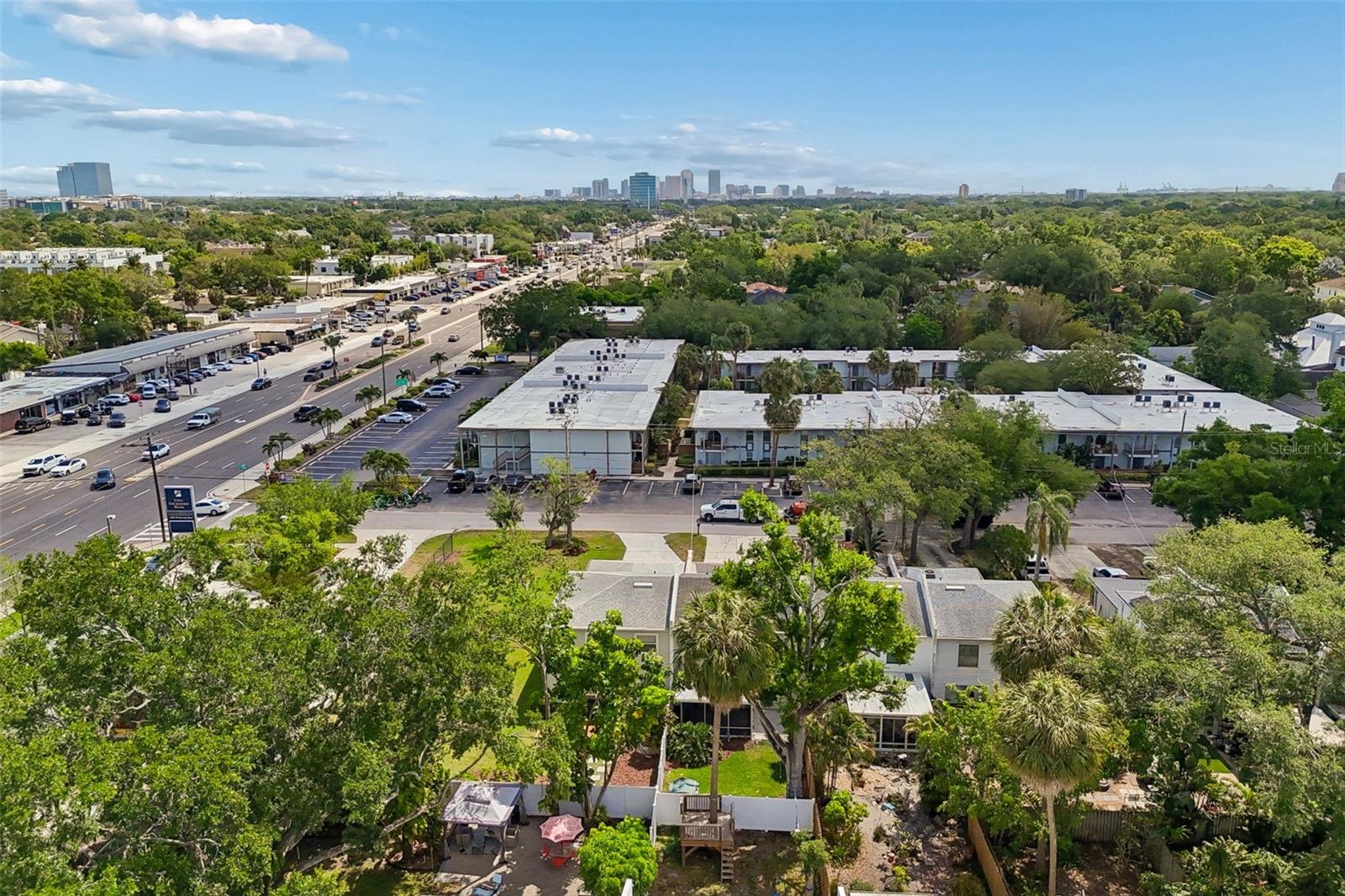 Image 37 of 38 For 105 Manhattan Avenue