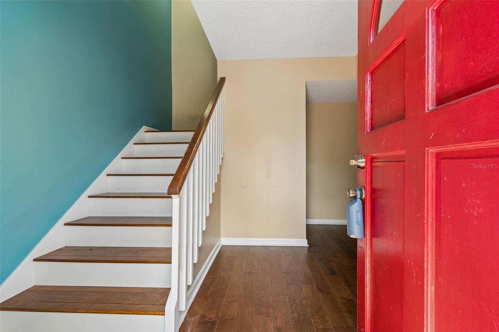 Image 5 of 38 For 105 Manhattan Avenue