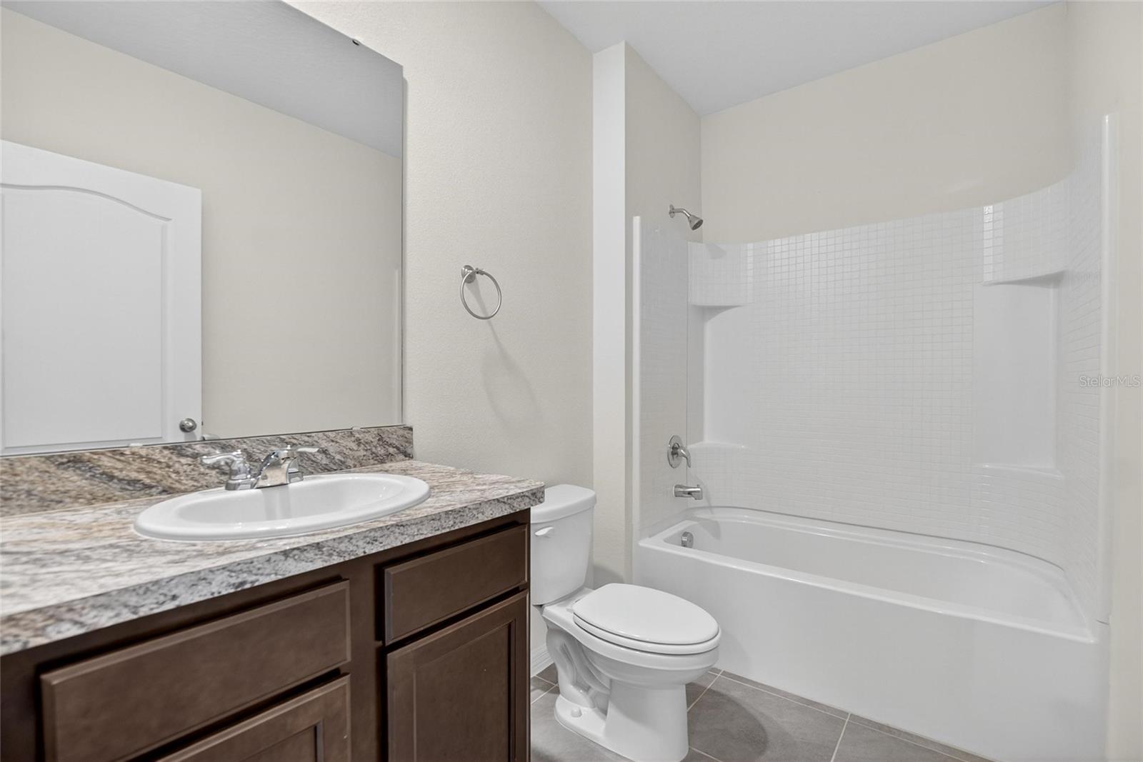 Image 15 of 33 For 820 Sun Burst Road