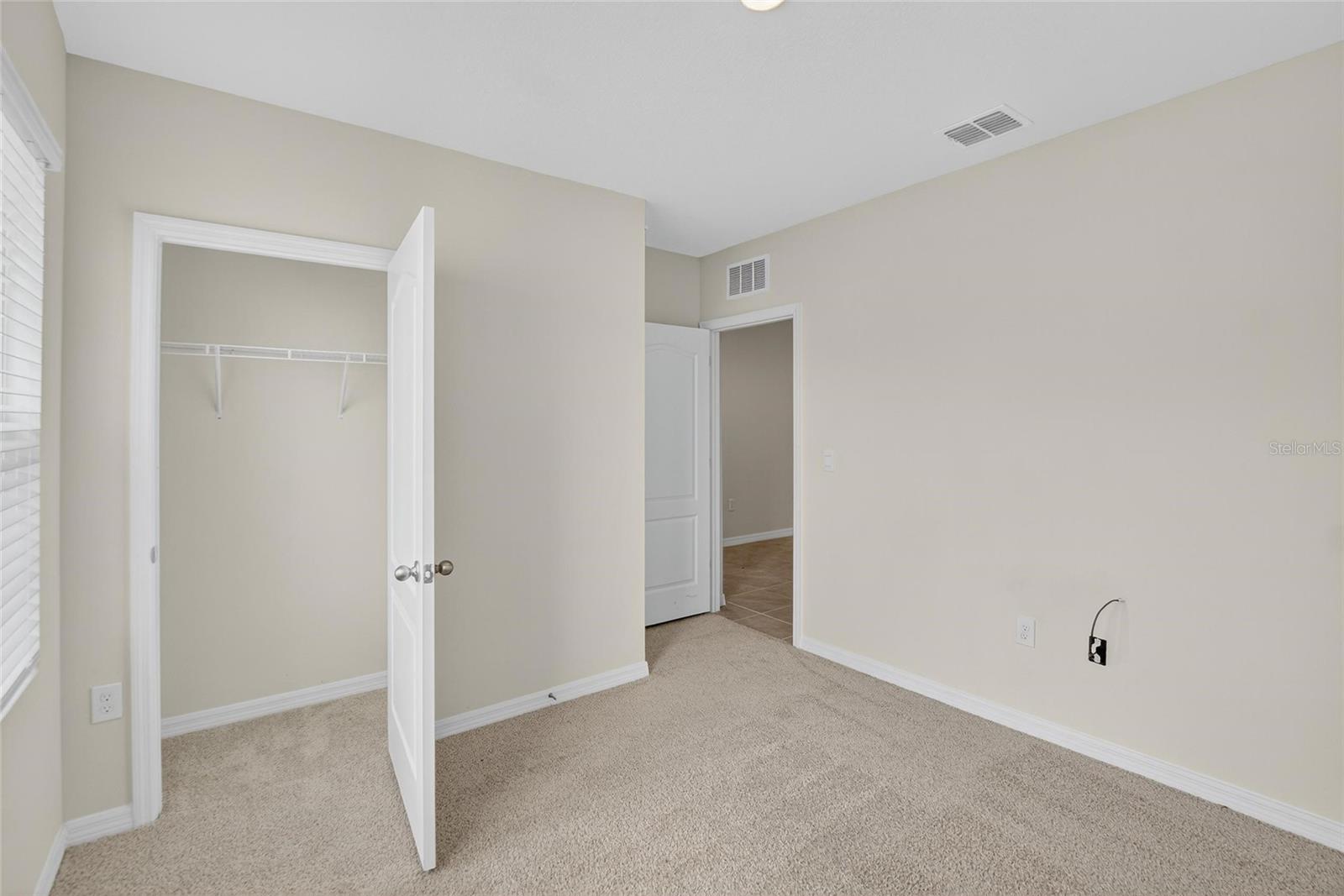 Image 16 of 33 For 820 Sun Burst Road