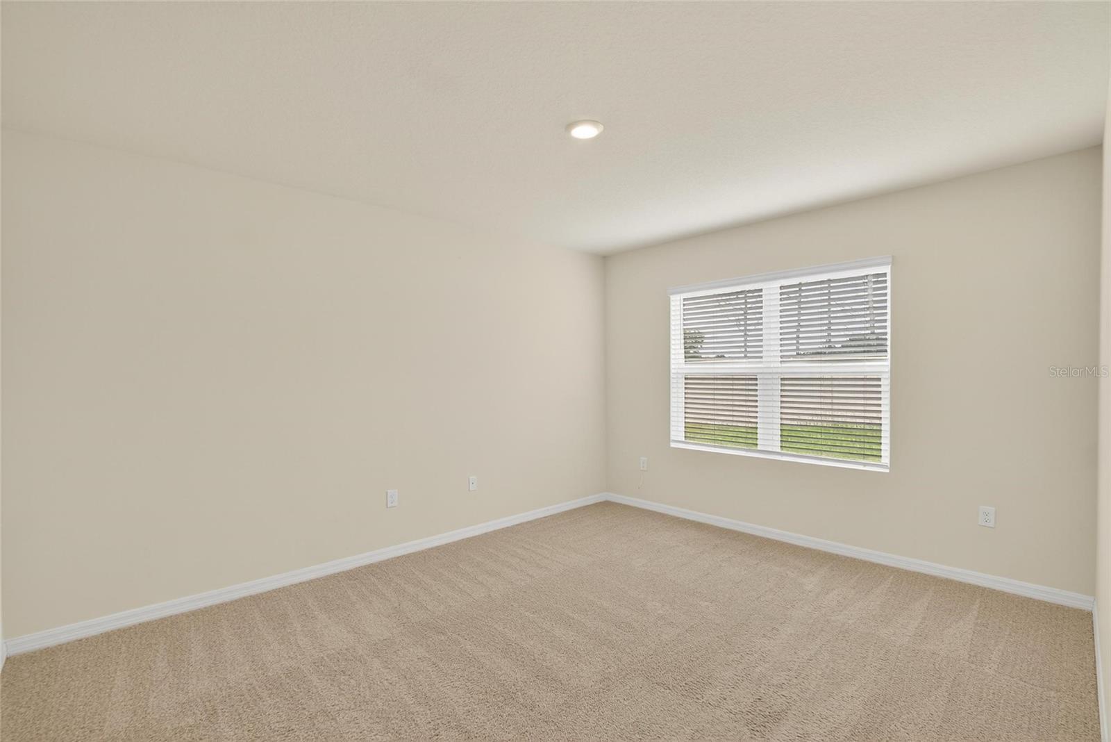 Image 28 of 33 For 820 Sun Burst Road