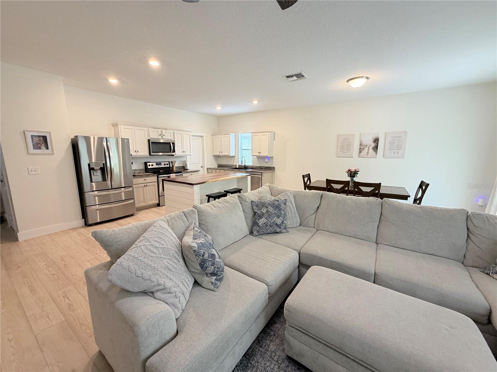 Image 6 of 16 For 15631 Merlin Avenue