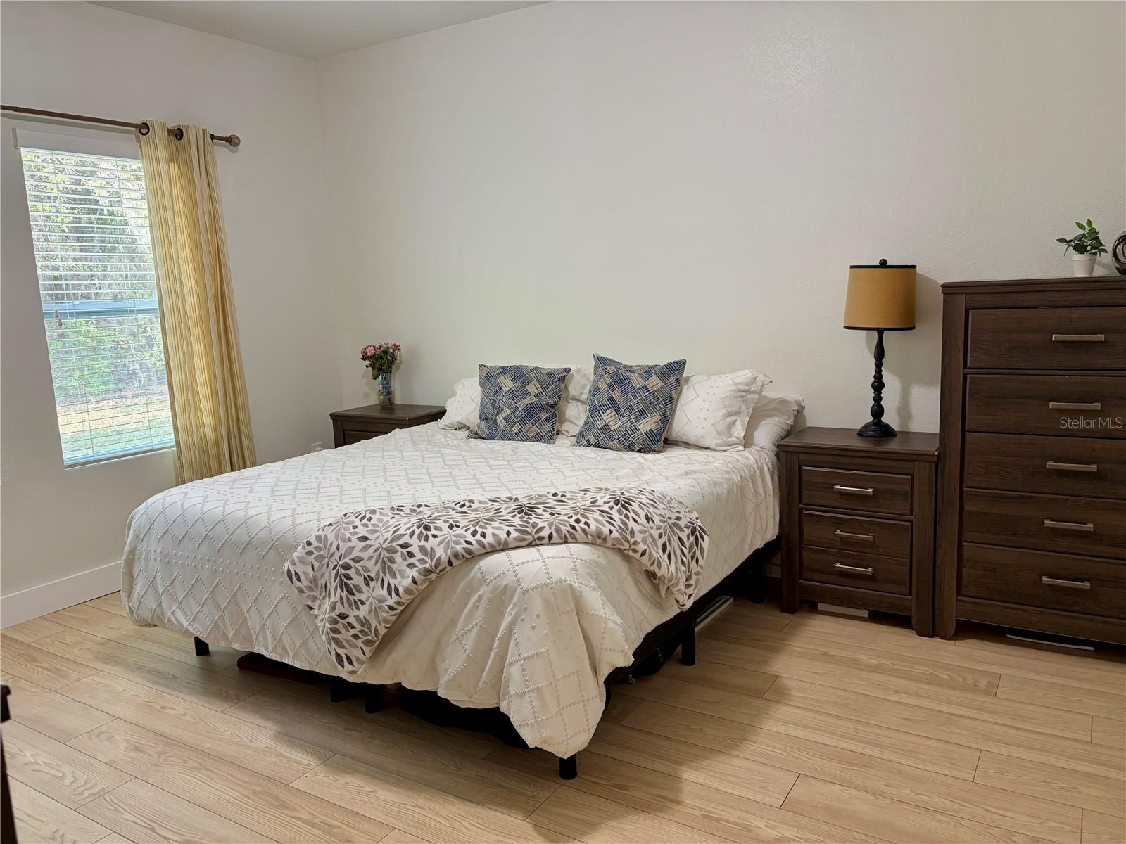 Image 8 of 16 For 15631 Merlin Avenue