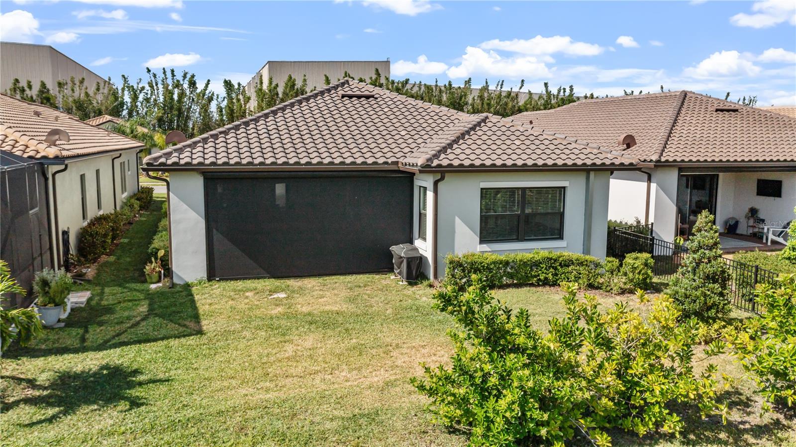 Image 11 of 86 For 2121 6th Street E