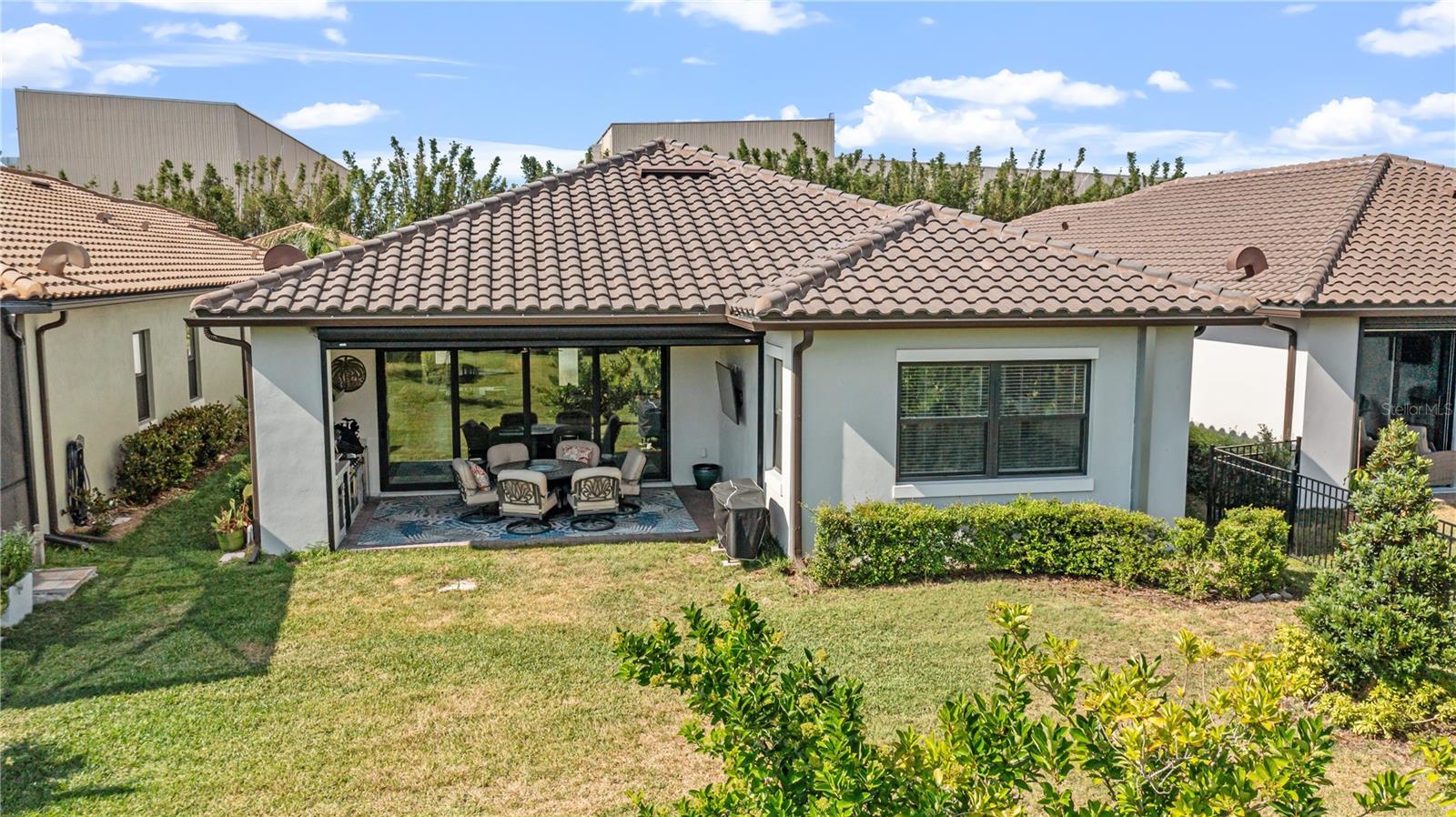 Image 12 of 86 For 2121 6th Street E