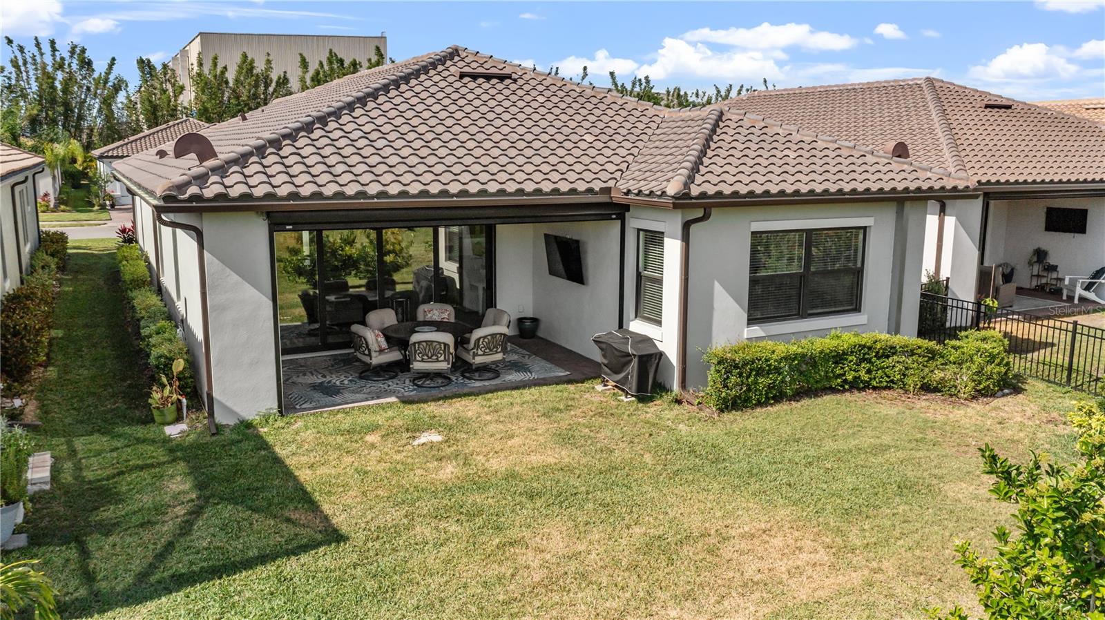 Image 13 of 86 For 2121 6th Street E