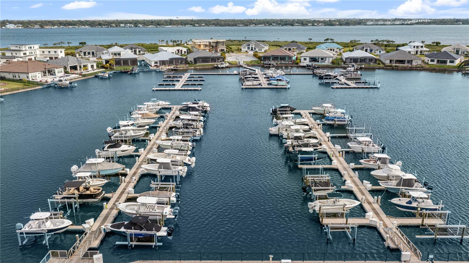 Image 14 of 86 For 2121 6th Street E