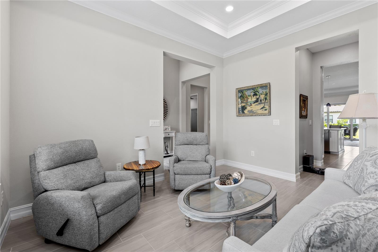 Image 19 of 86 For 2121 6th Street E