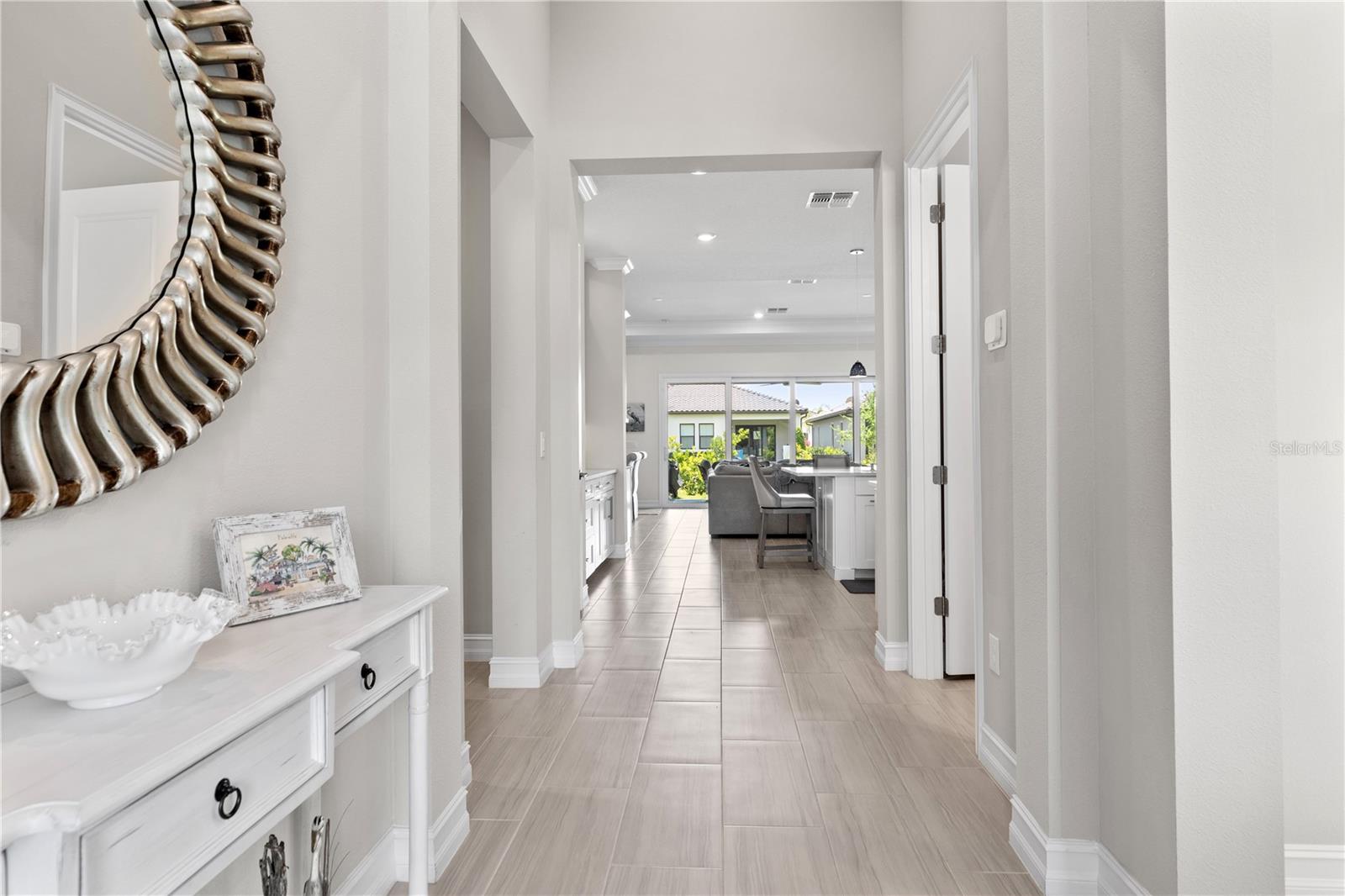 Image 22 of 86 For 2121 6th Street E