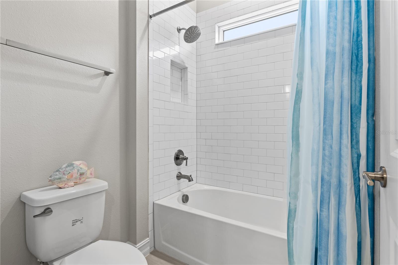 Image 29 of 86 For 2121 6th Street E