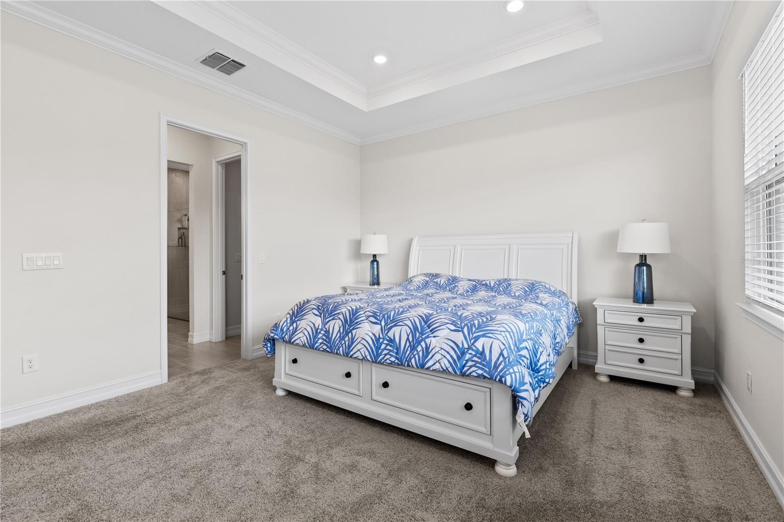 Image 32 of 86 For 2121 6th Street E