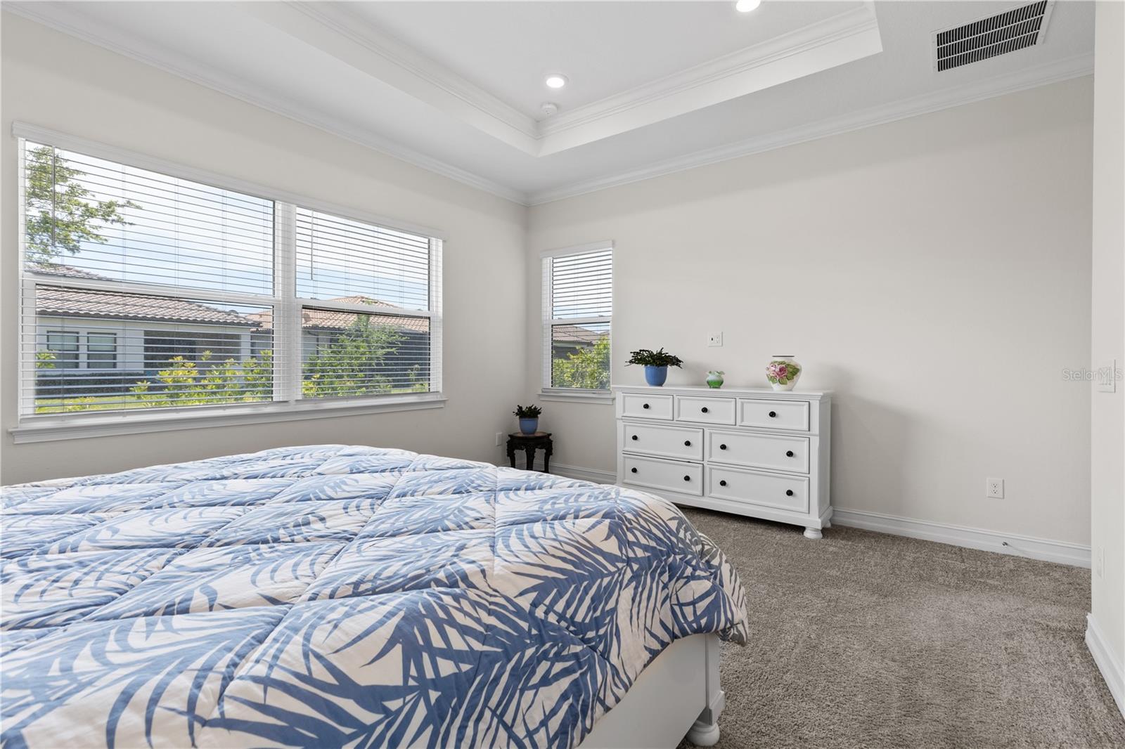 Image 34 of 86 For 2121 6th Street E