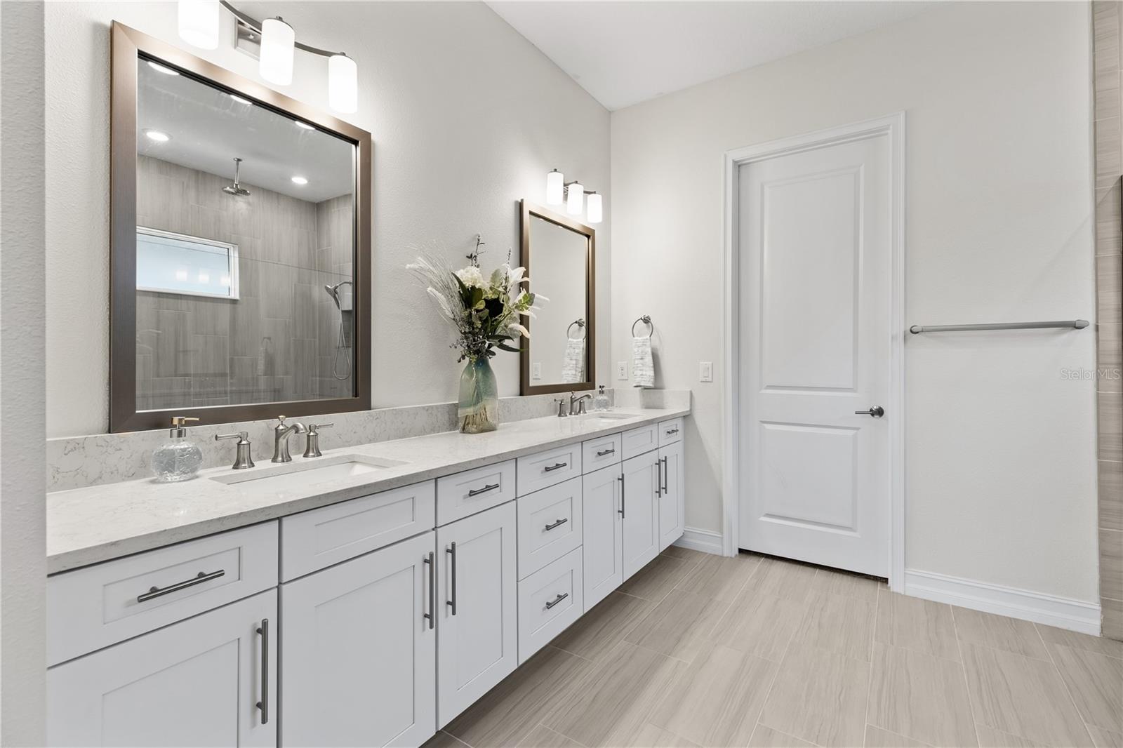 Image 36 of 86 For 2121 6th Street E