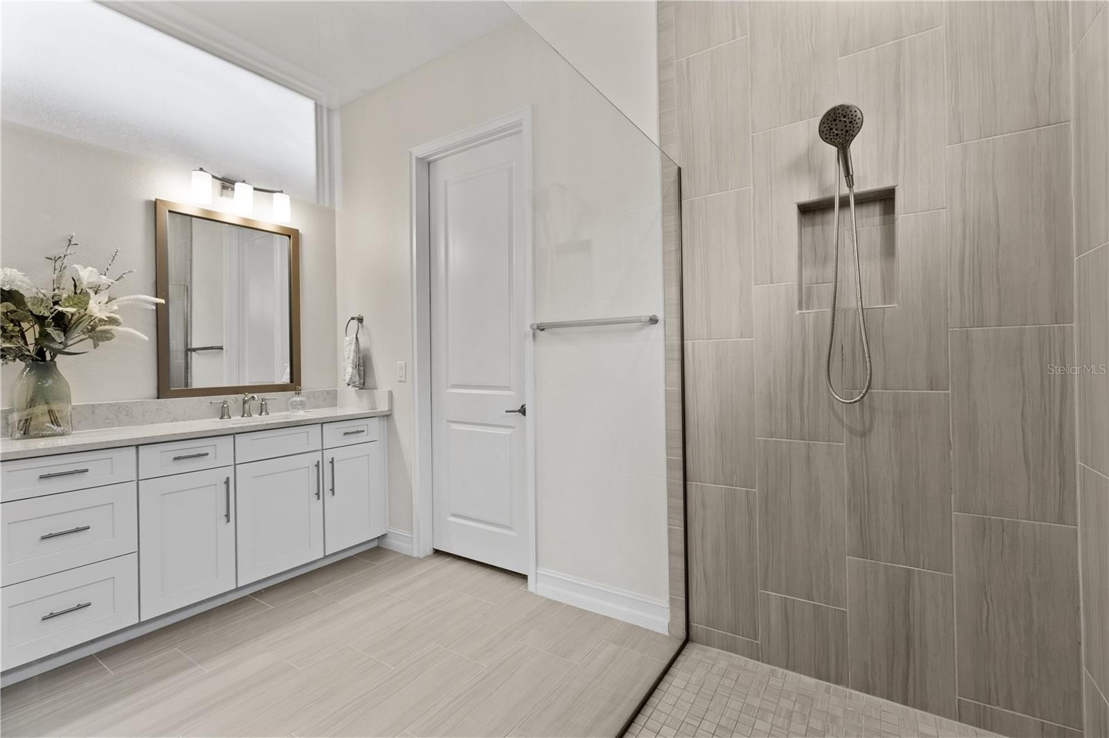 Image 38 of 86 For 2121 6th Street E