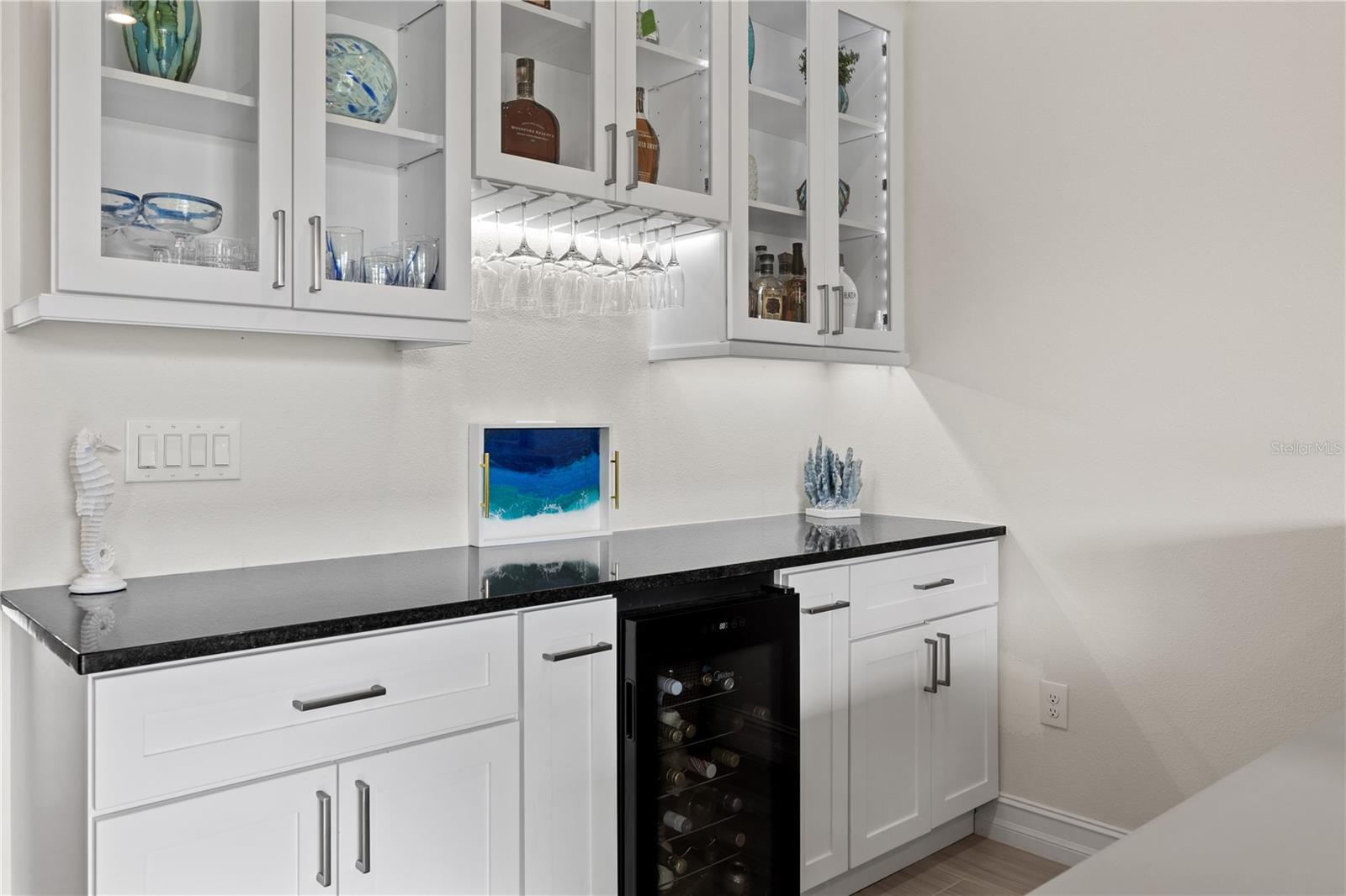 Image 46 of 86 For 2121 6th Street E