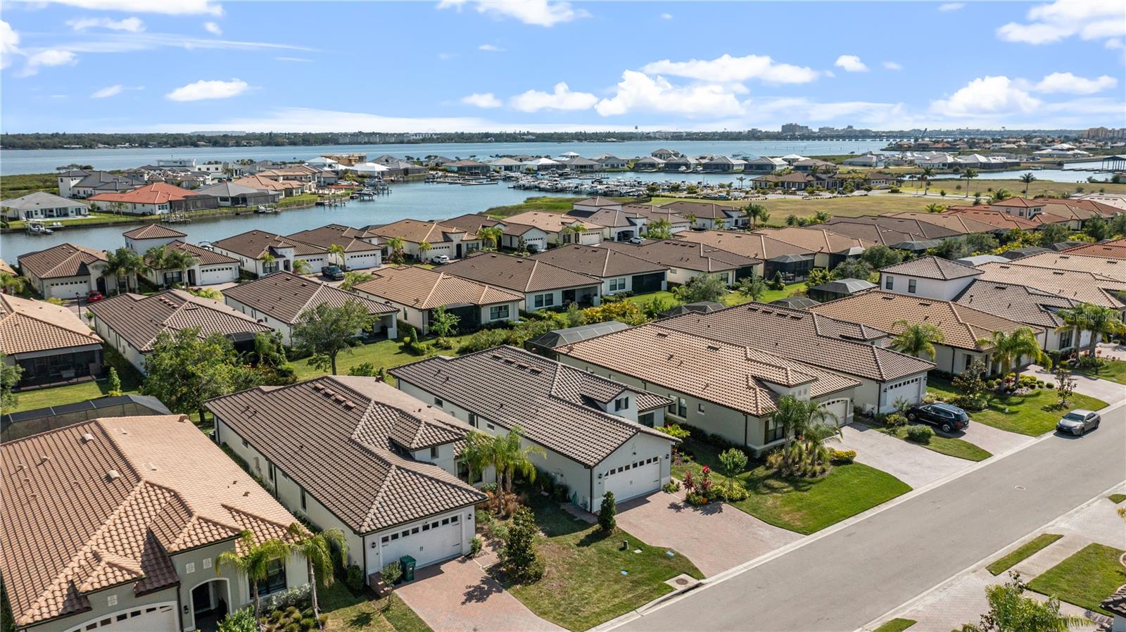 Image 5 of 86 For 2121 6th Street E