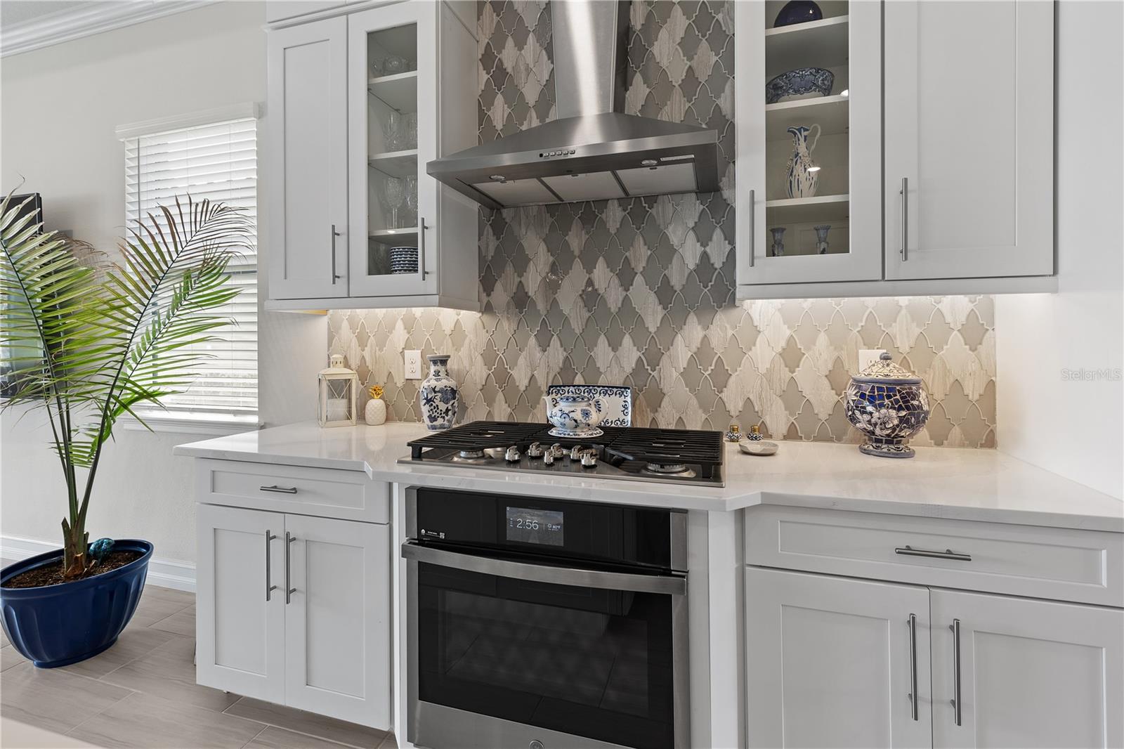 Image 53 of 86 For 2121 6th Street E