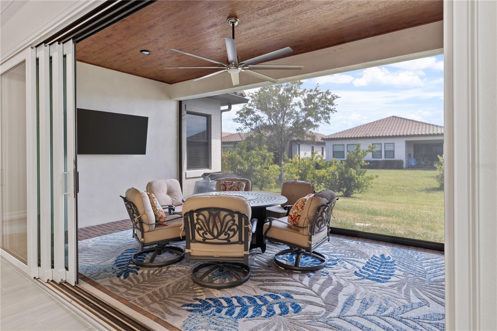 Image 56 of 86 For 2121 6th Street E