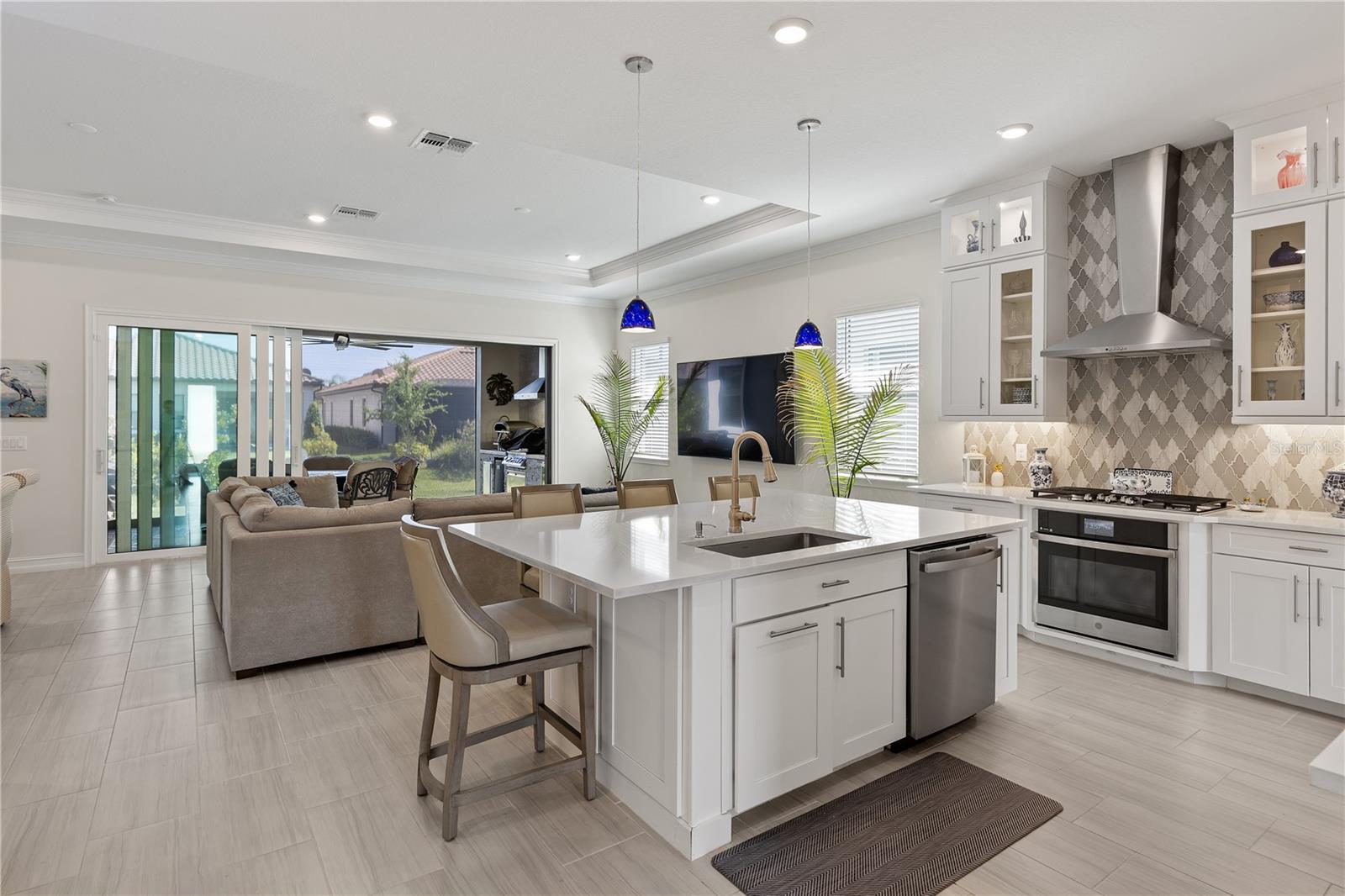 Image 64 of 86 For 2121 6th Street E