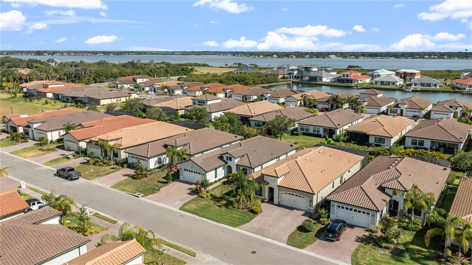 Image 7 of 86 For 2121 6th Street E