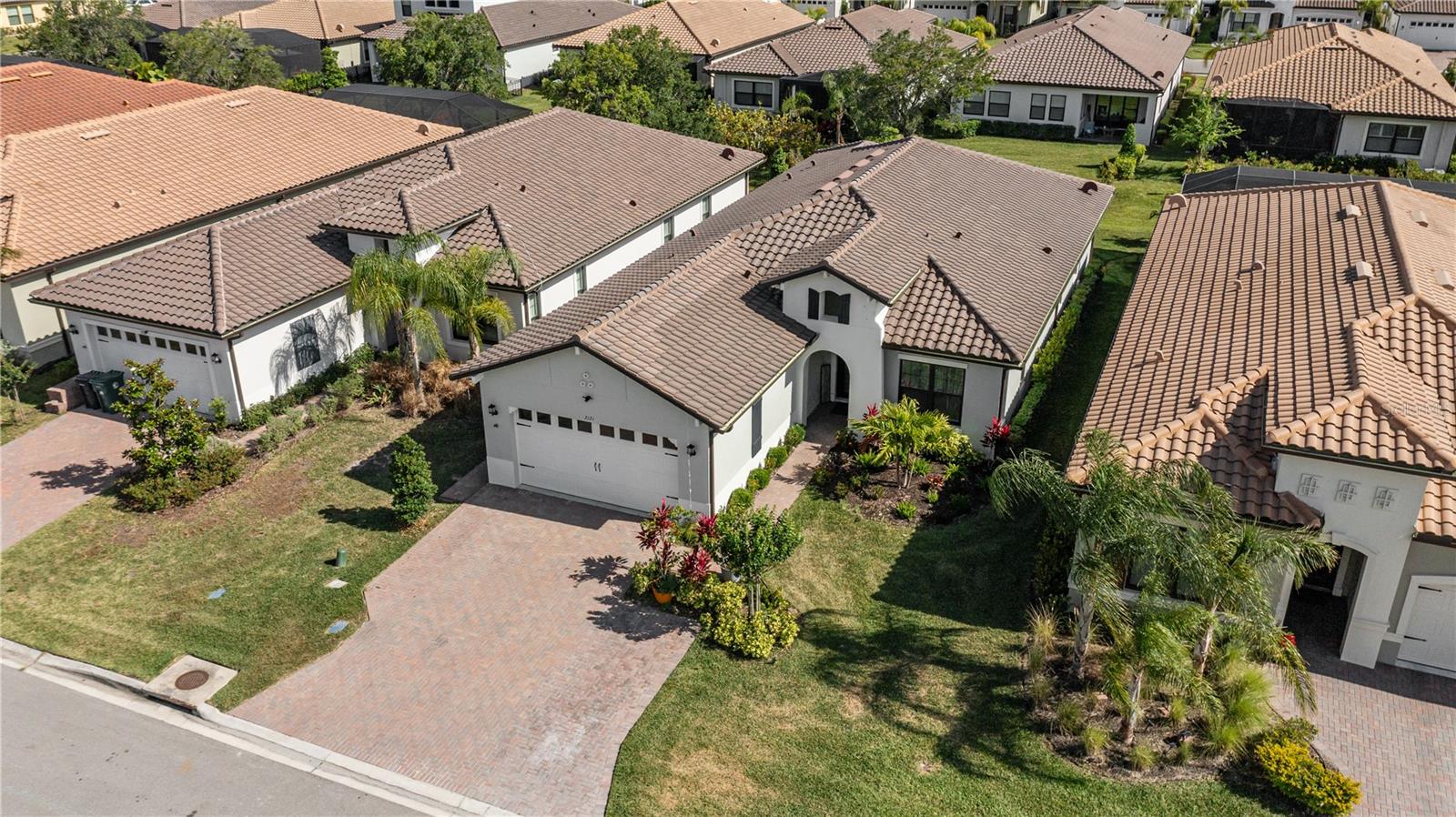 Image 8 of 86 For 2121 6th Street E