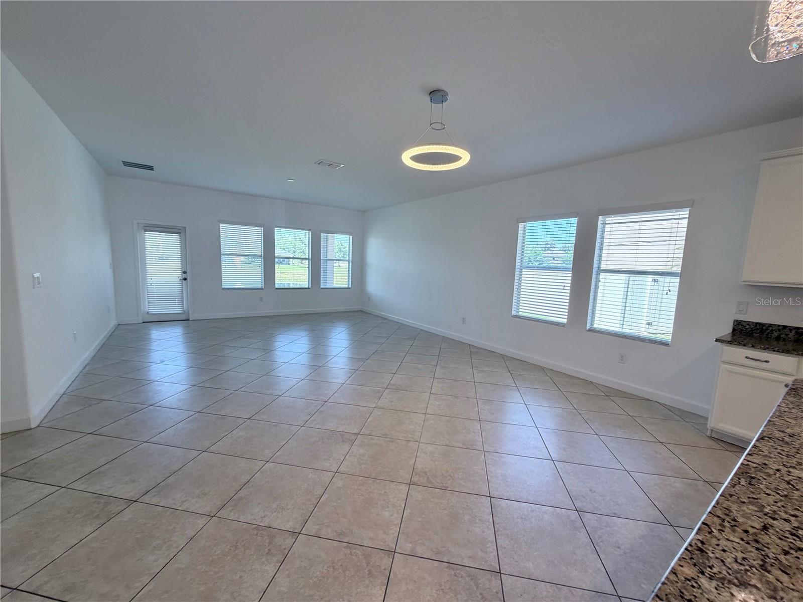 Image 15 of 52 For 19417 Paddock View Drive