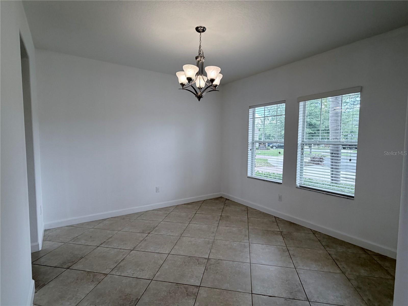 Image 18 of 52 For 19417 Paddock View Drive