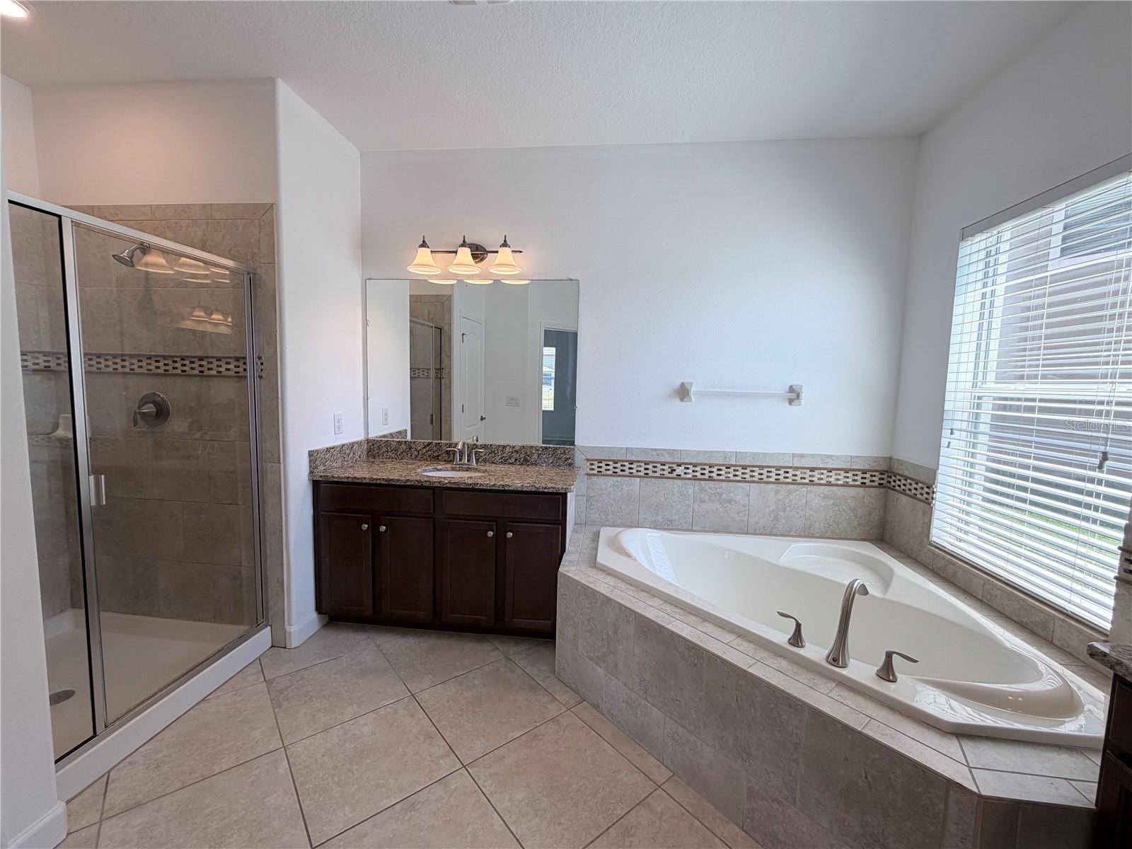 Image 27 of 52 For 19417 Paddock View Drive