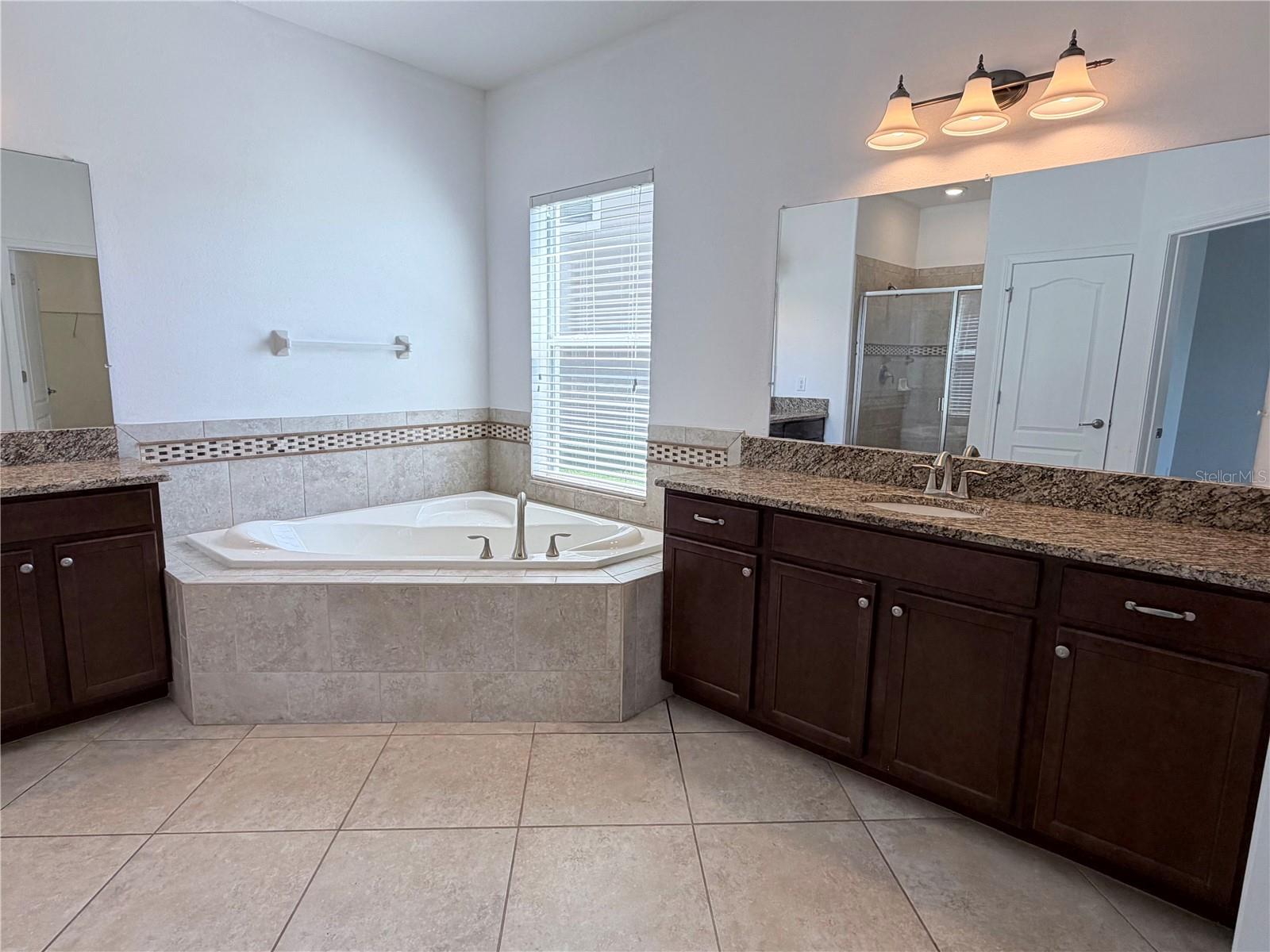 Image 29 of 52 For 19417 Paddock View Drive