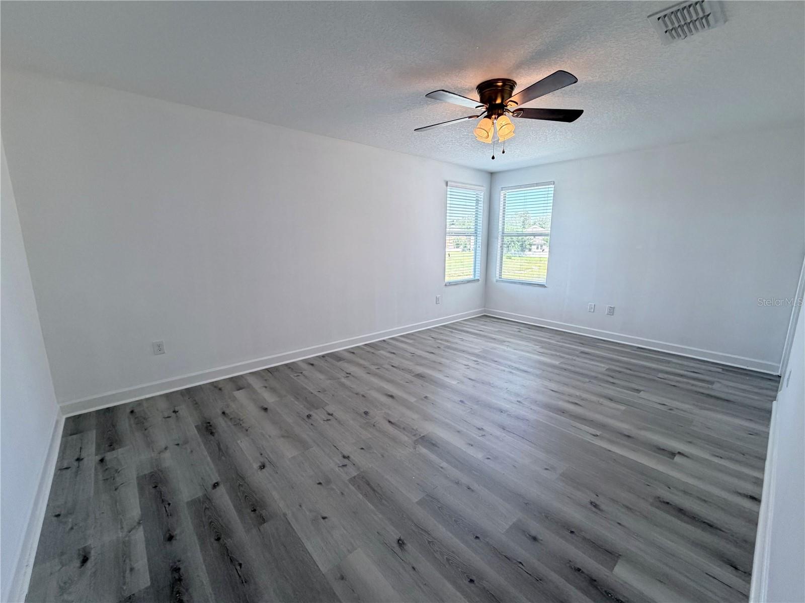 Image 38 of 52 For 19417 Paddock View Drive