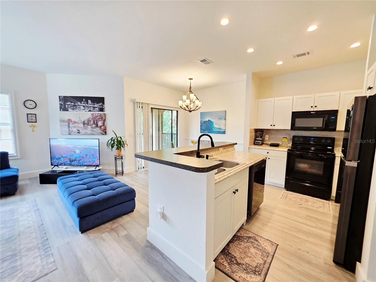 Image 18 of 73 For 2171 Portofino Place 27-2725
