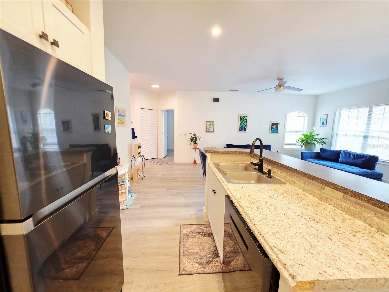Image 19 of 73 For 2171 Portofino Place 27-2725