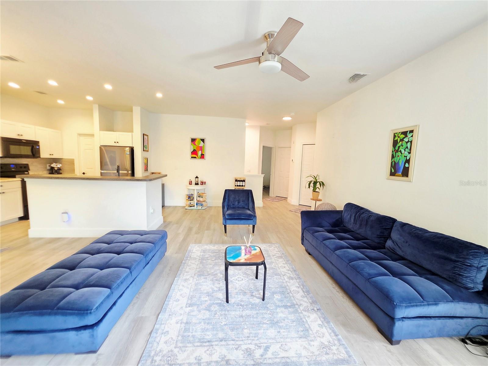 Image 27 of 73 For 2171 Portofino Place 27-2725