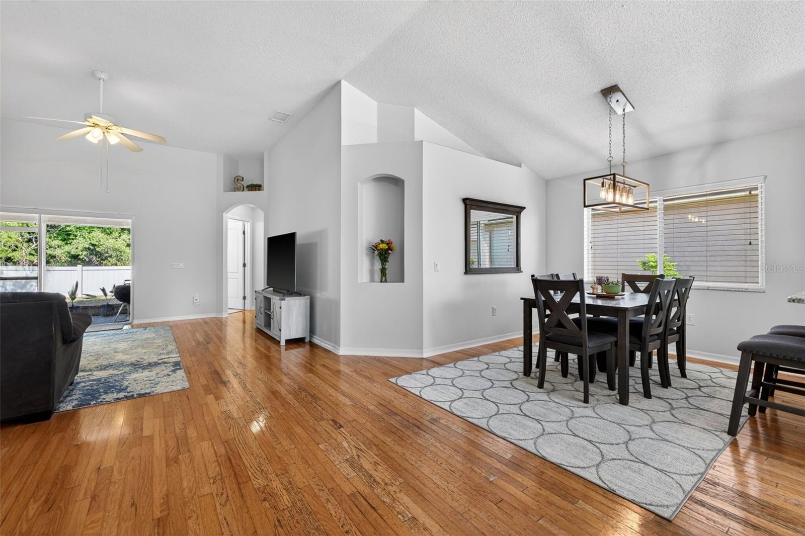 Image 3 of 39 For 8525 Heyward Road