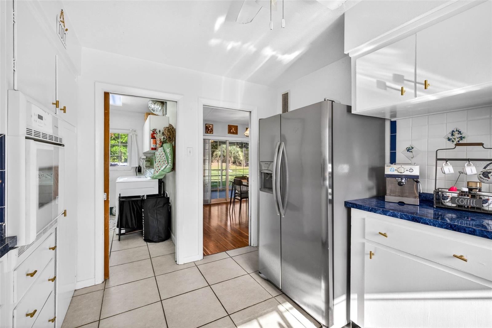 Listing photo id 20 for 5068 Lakewood Drive