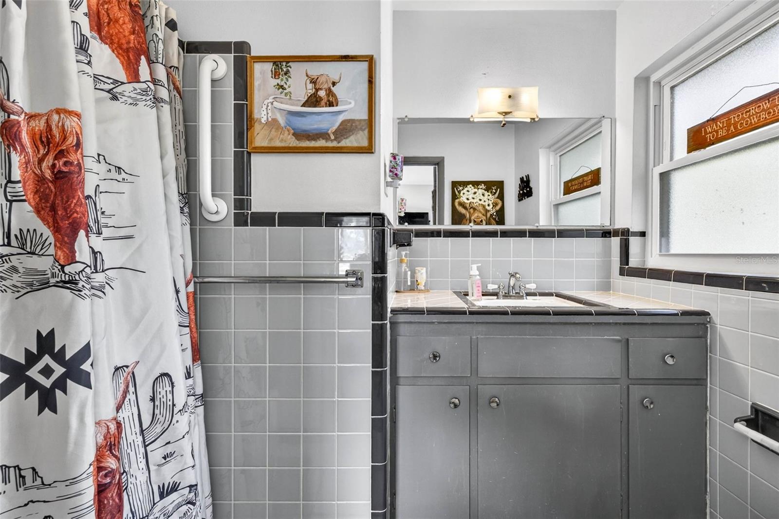 Listing photo id 25 for 5068 Lakewood Drive