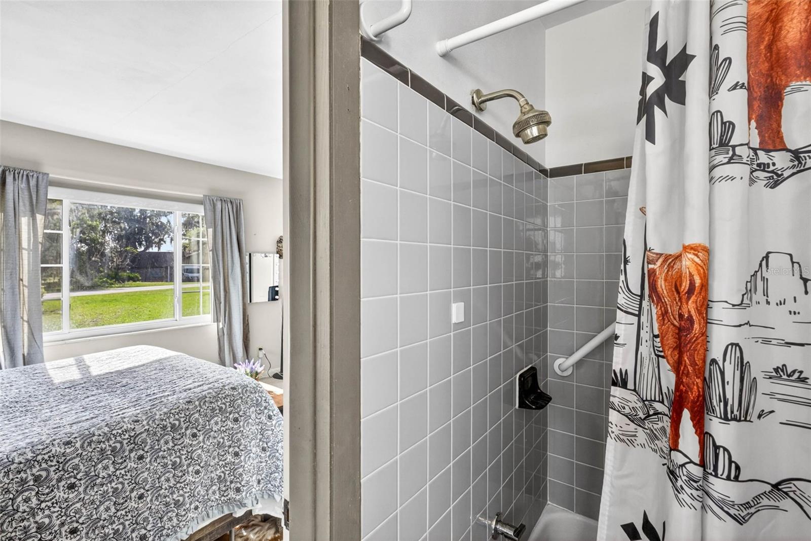 Listing photo id 27 for 5068 Lakewood Drive