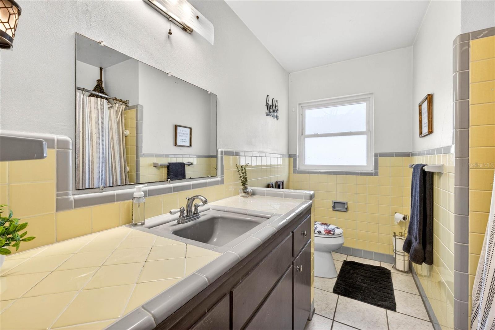 Listing photo id 30 for 5068 Lakewood Drive