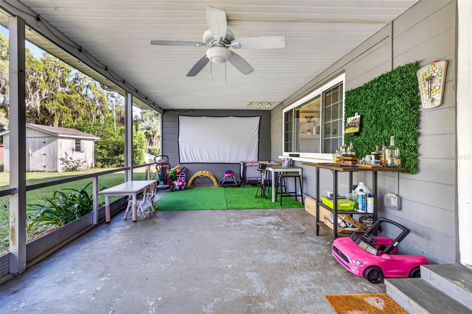 Listing photo id 35 for 5068 Lakewood Drive