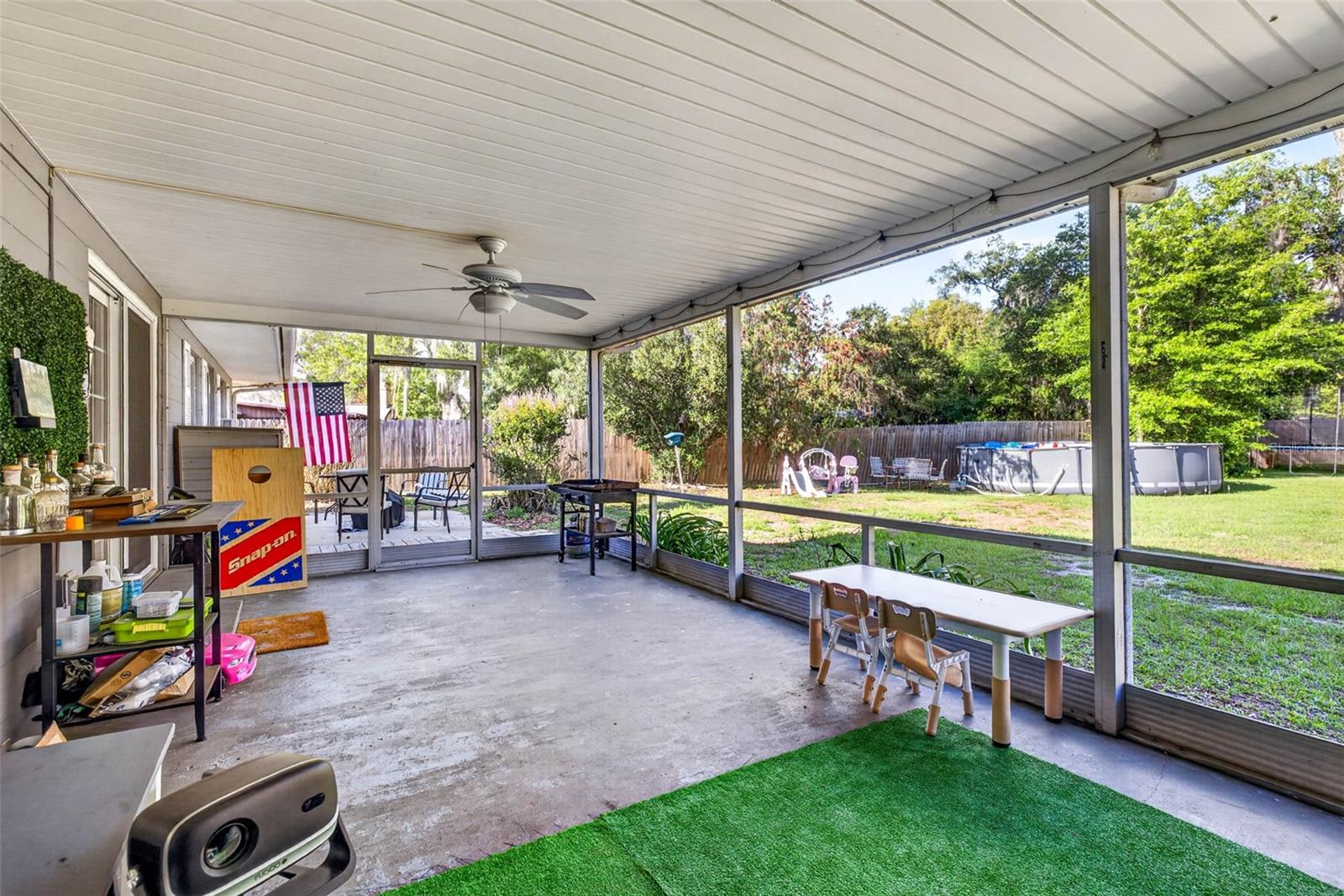 Listing photo id 36 for 5068 Lakewood Drive