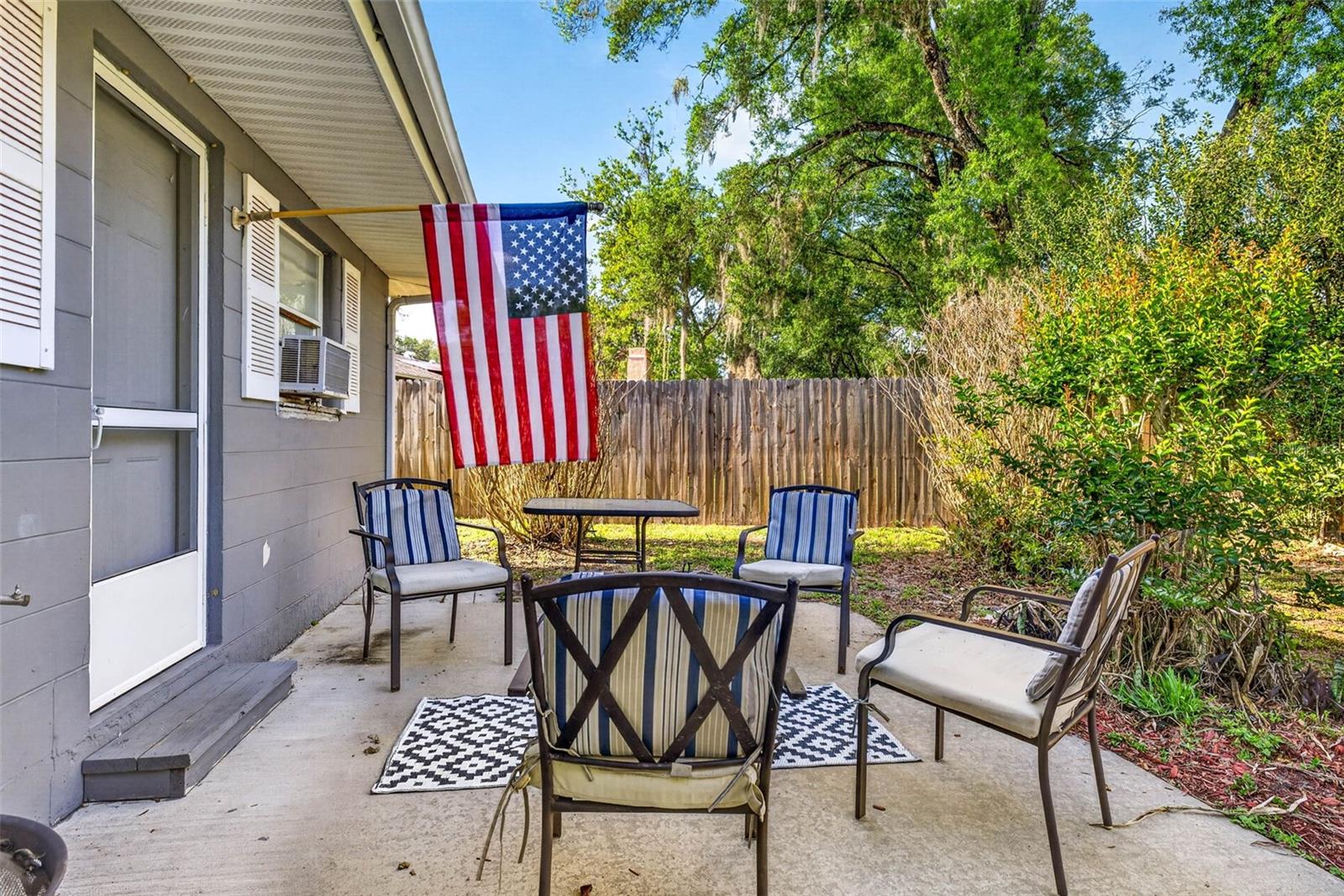 Listing photo id 38 for 5068 Lakewood Drive