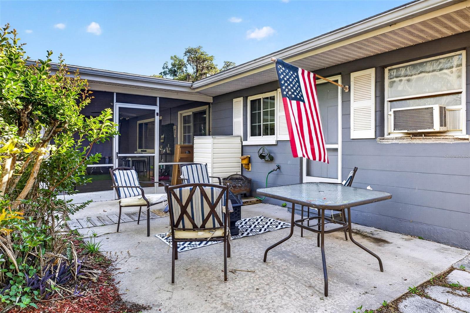 Listing photo id 40 for 5068 Lakewood Drive