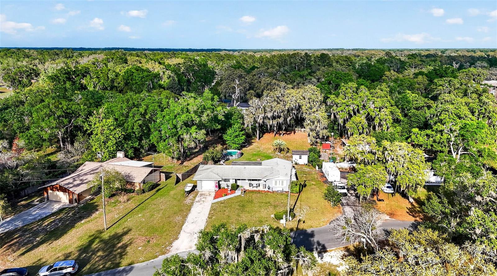 Listing photo id 50 for 5068 Lakewood Drive