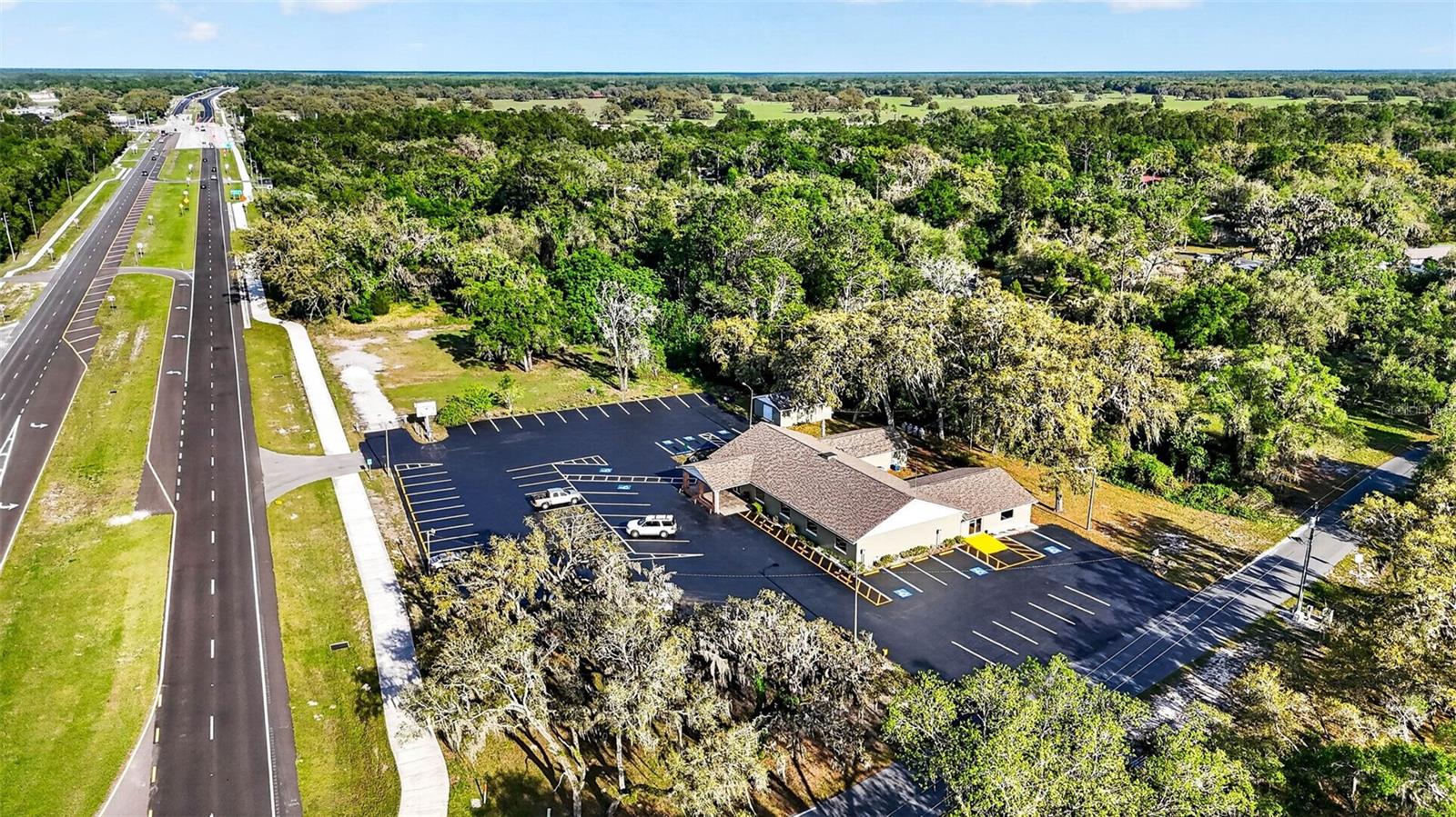 Listing photo id 59 for 5068 Lakewood Drive