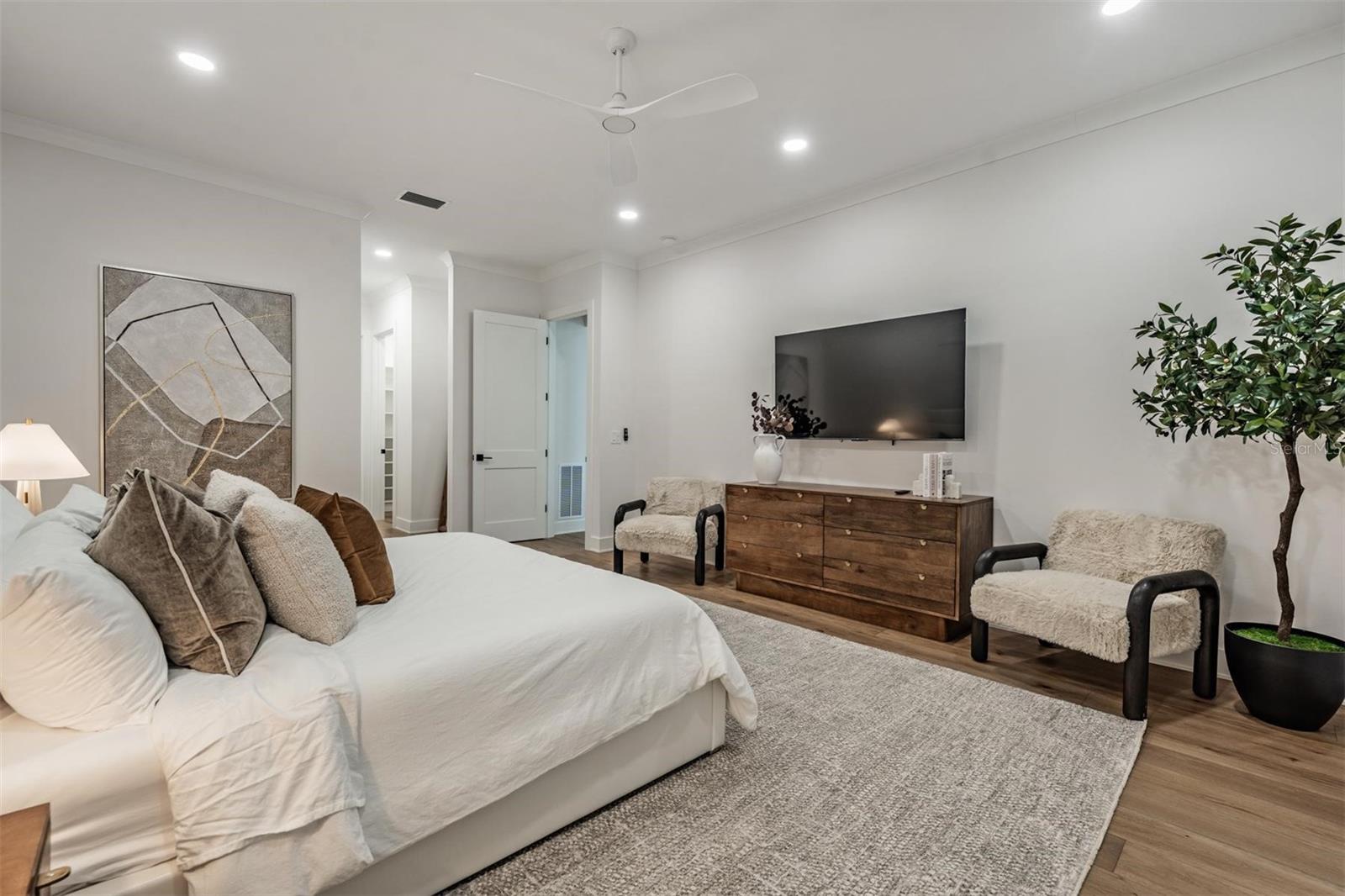 Image 22 of 81 For 500 Davis Boulevard