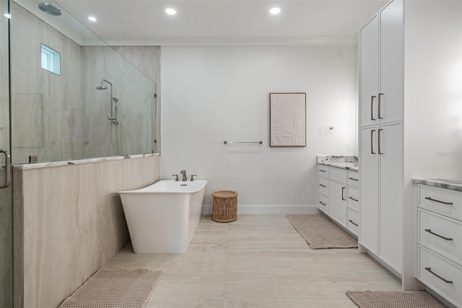 Image 23 of 81 For 500 Davis Boulevard